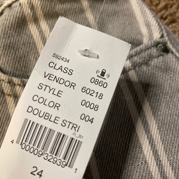 Pacsun stripped jeans - Picture 3 of 6